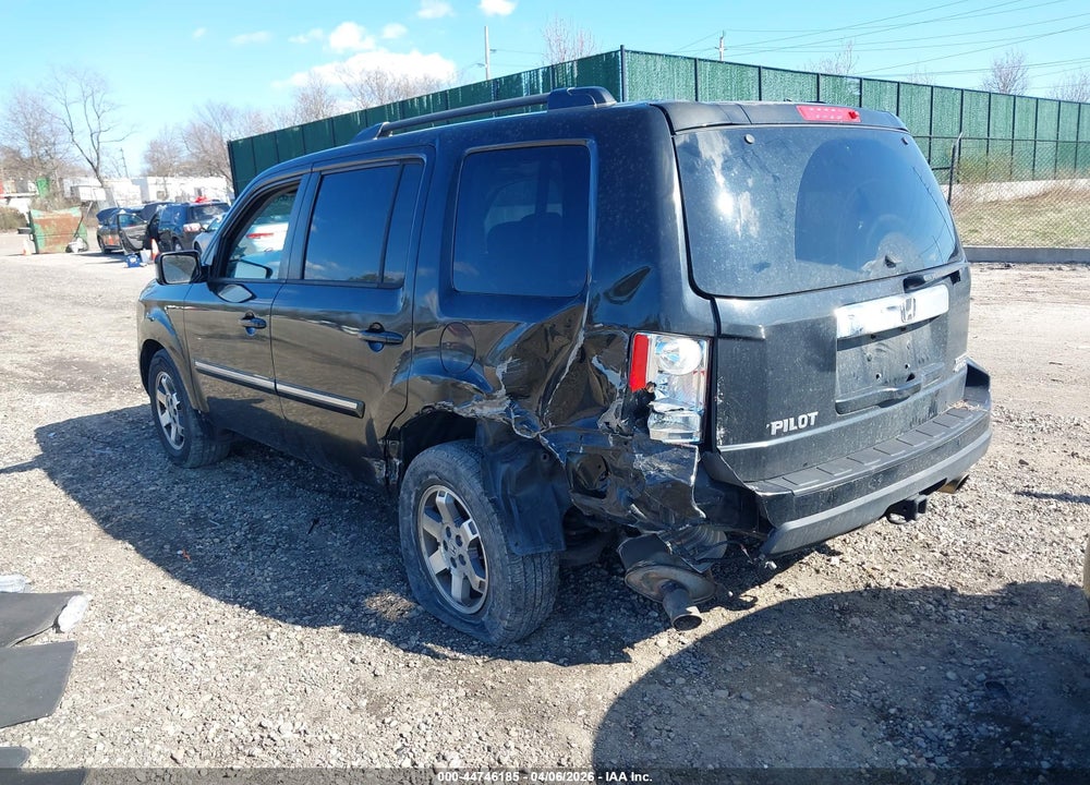 2011 HONDA PILOT TOURING VIN: 5FNYF4H97BB011500
