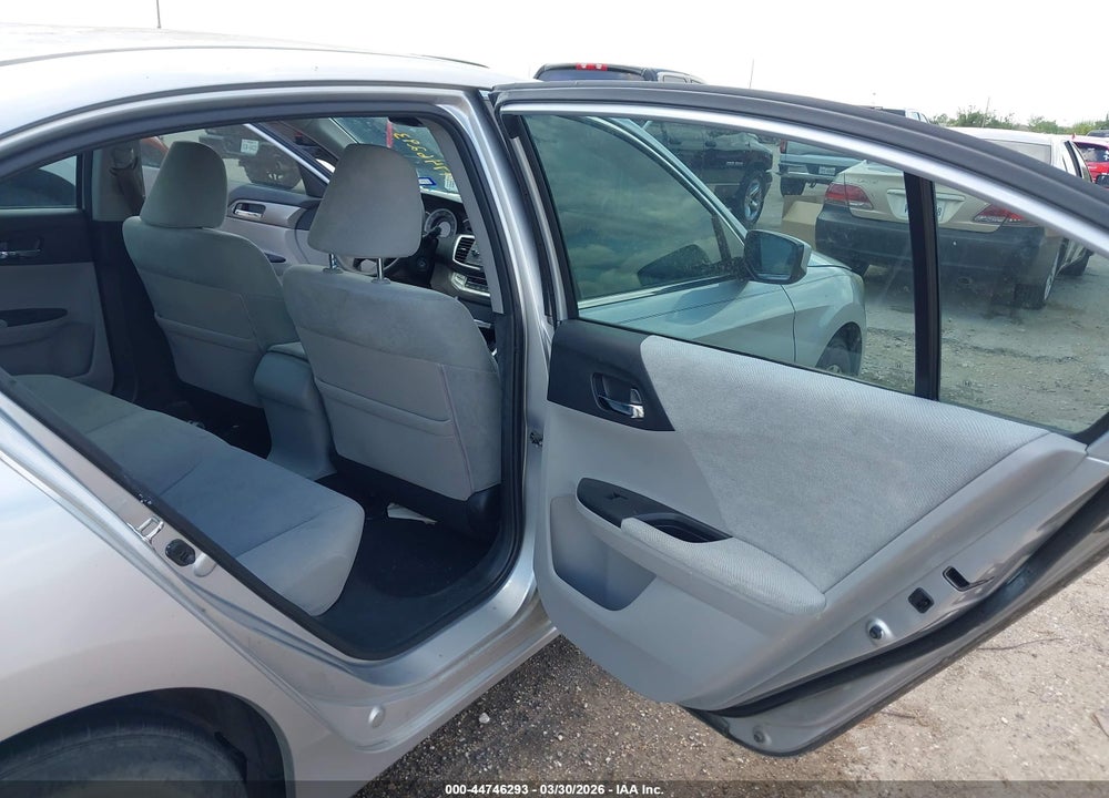 2013 HONDA ACCORD LX VIN: 1HGCR2F39DA123409