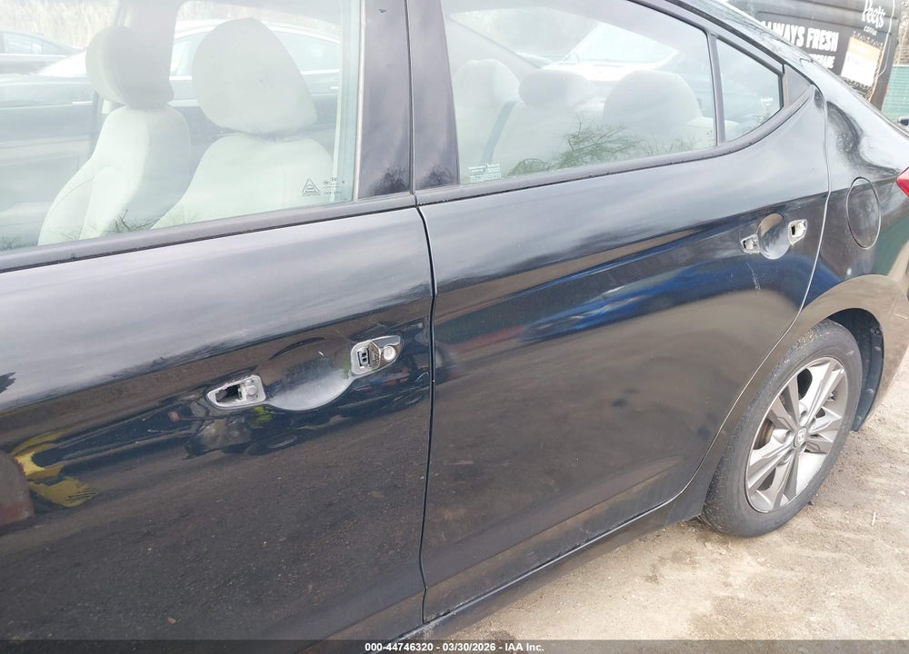 2017 HYUNDAI ELANTRA SE VIN: 5NPD84LF5HH019899