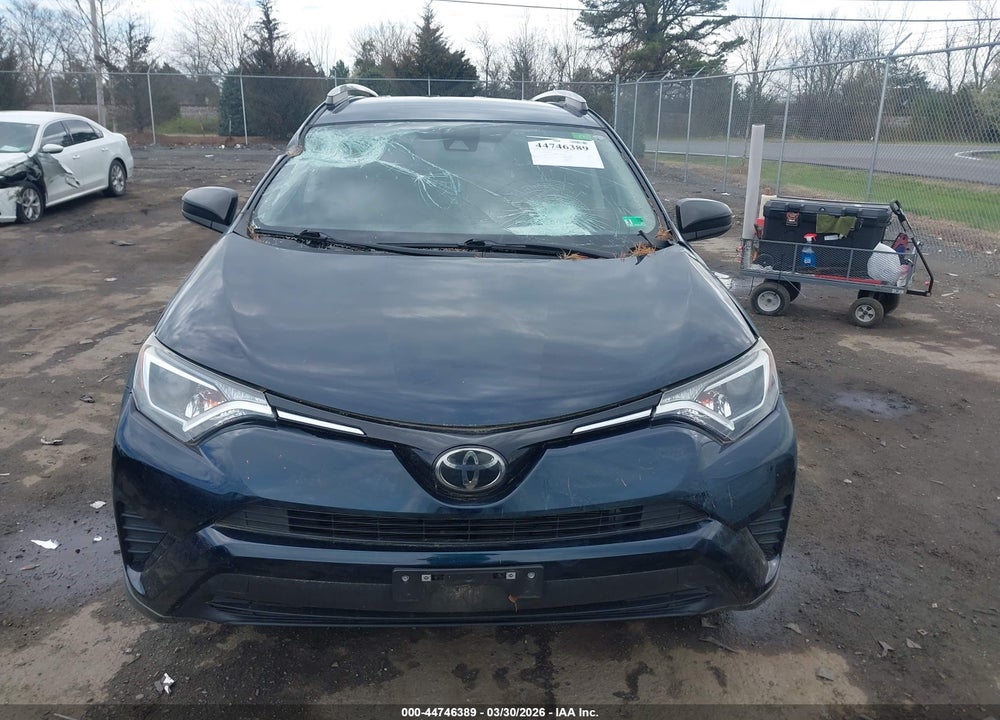 2018 TOYOTA RAV4 LE VIN: 2T3ZFREV2JW486323