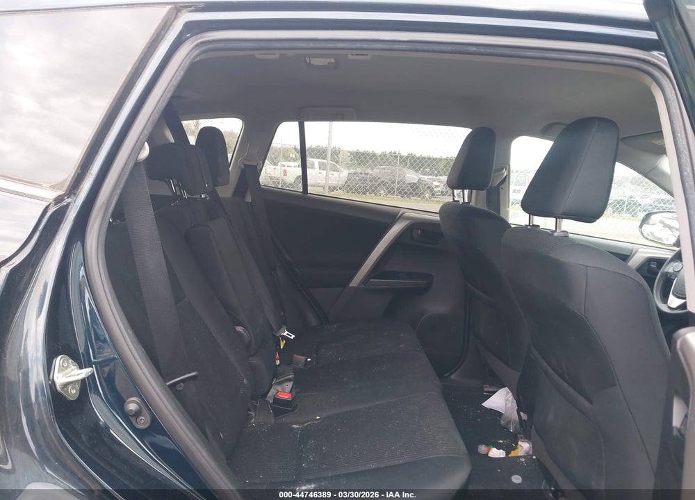 2018 TOYOTA RAV4 LE VIN: 2T3ZFREV2JW486323