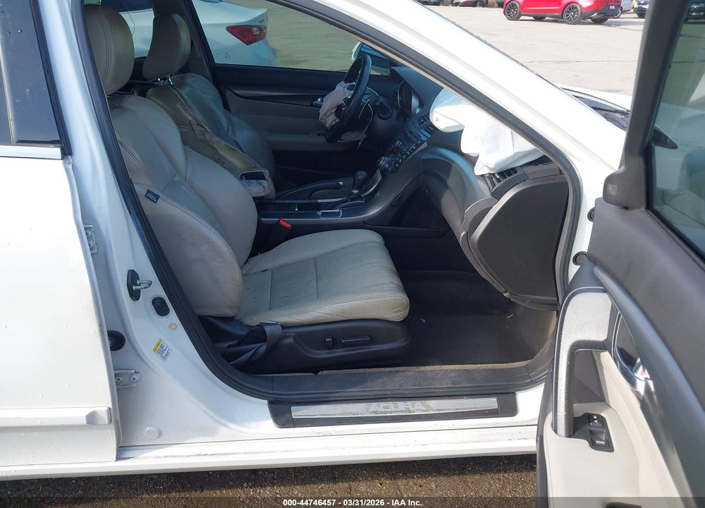 2013 ACURA TL 3.7 VIN: 19UUA9F70DA000024