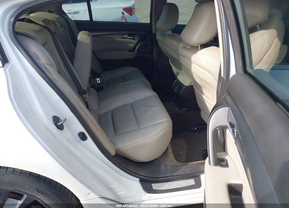 2013 ACURA TL 3.7 VIN: 19UUA9F70DA000024