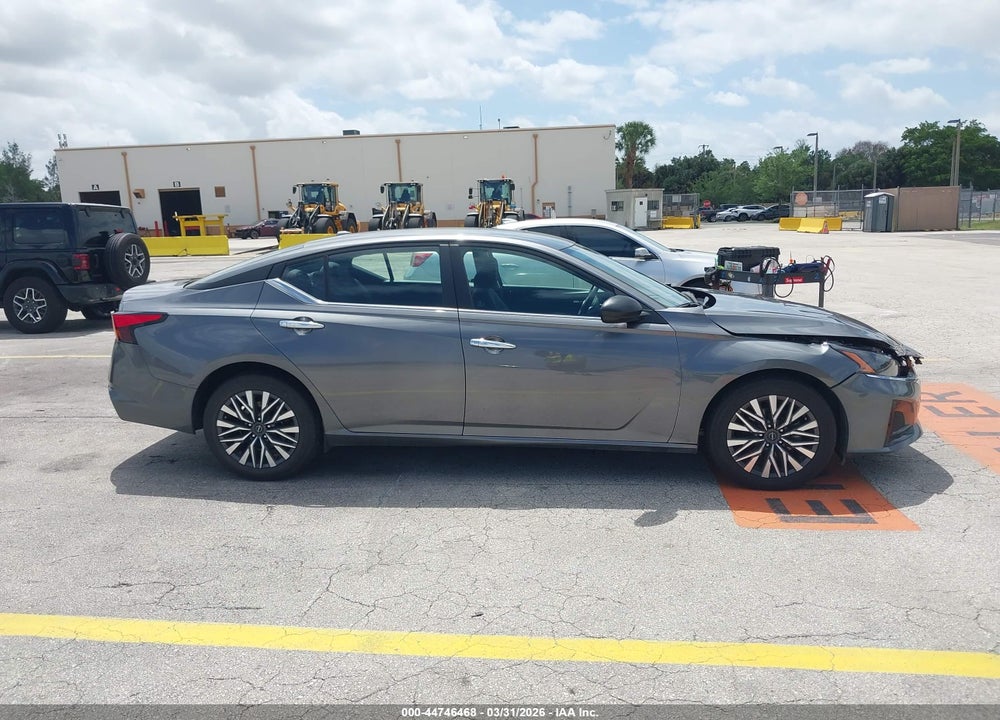 2024 NISSAN ALTIMA SV FWD VIN: 1N4BL4DV8RN373449