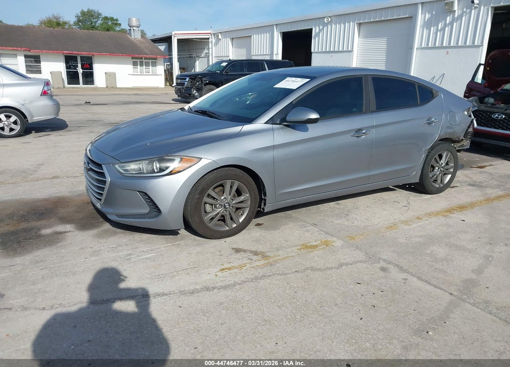 2017 HYUNDAI ELANTRA SE VIN: 5NPD84LF7HH038566