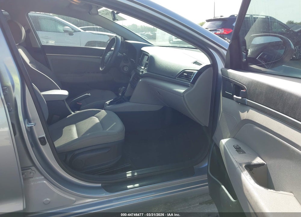 2017 HYUNDAI ELANTRA SE VIN: 5NPD84LF7HH038566