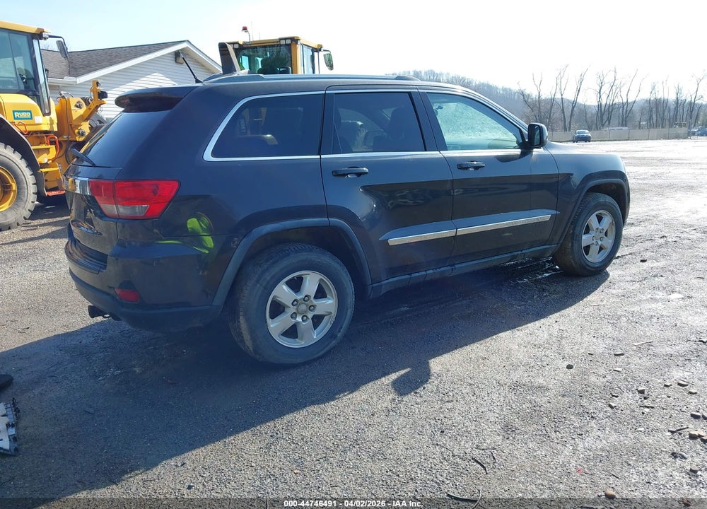 2011 JEEP GRAND CHEROKEE LAREDO VIN: 1J4RR4GG8BC609260