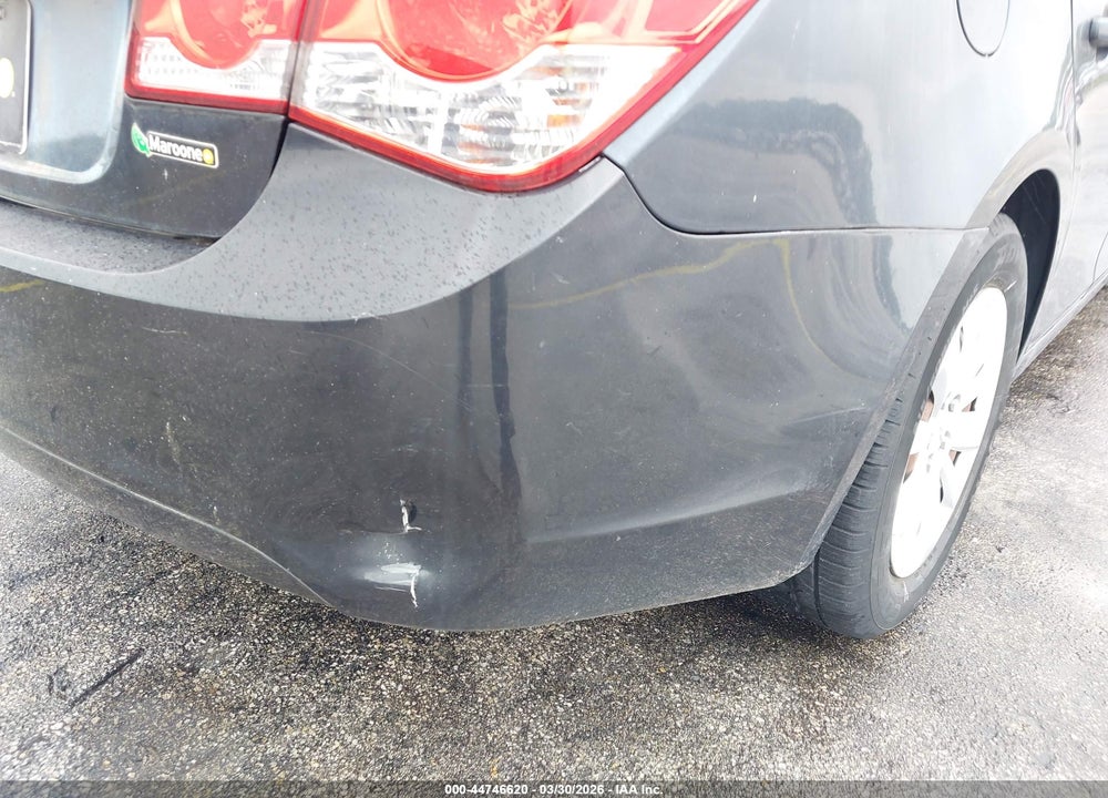 2011 CHEVROLET CRUZE LS VIN: 1G1PC5SH0B7284125
