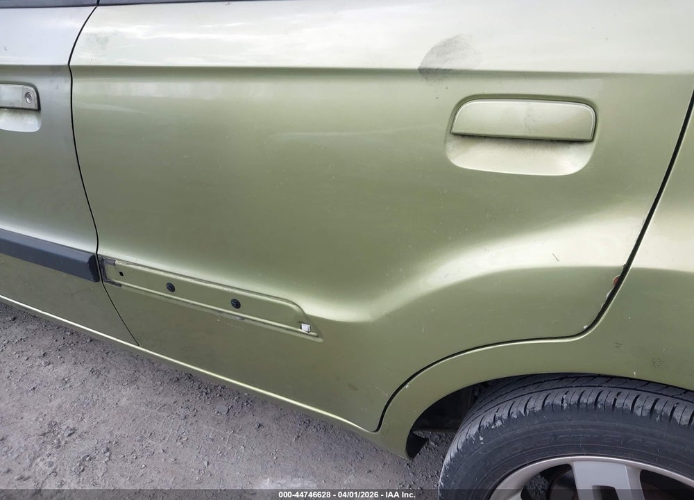2010 KIA SOUL + VIN: KNDJT2A29A7141066