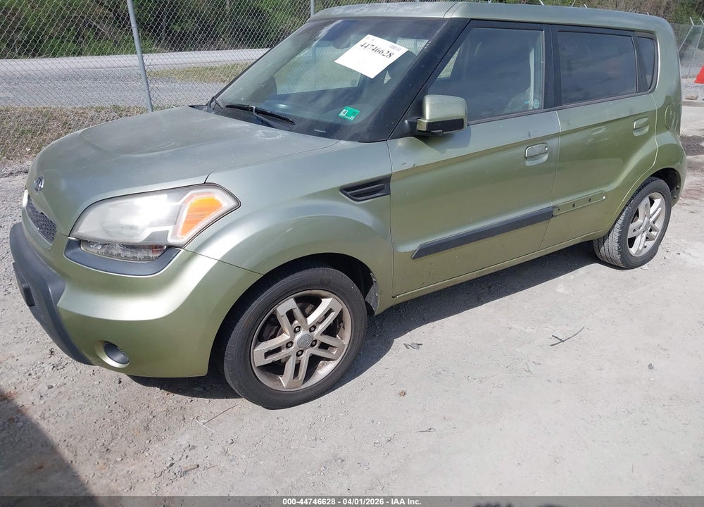 2010 KIA SOUL + VIN: KNDJT2A29A7141066