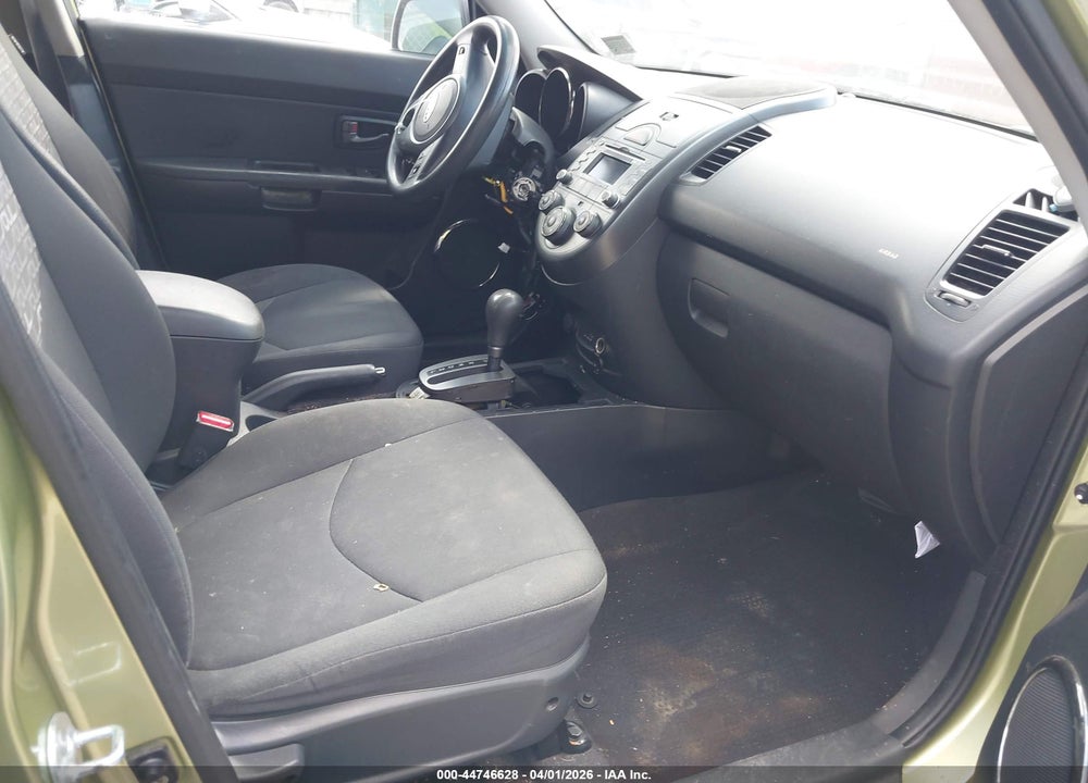 2010 KIA SOUL + VIN: KNDJT2A29A7141066