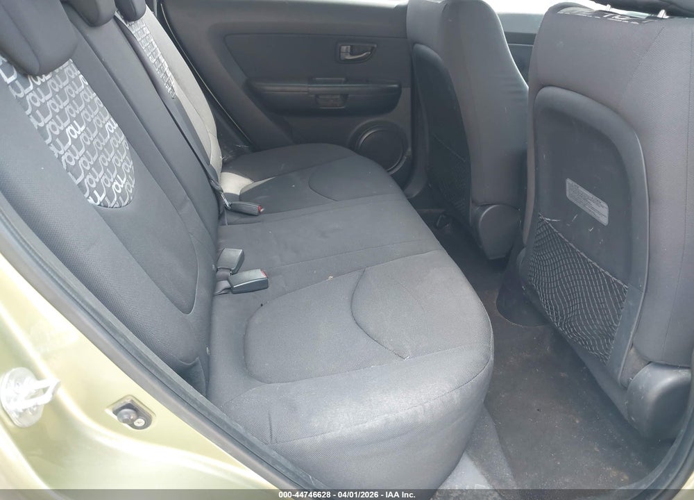 2010 KIA SOUL + VIN: KNDJT2A29A7141066