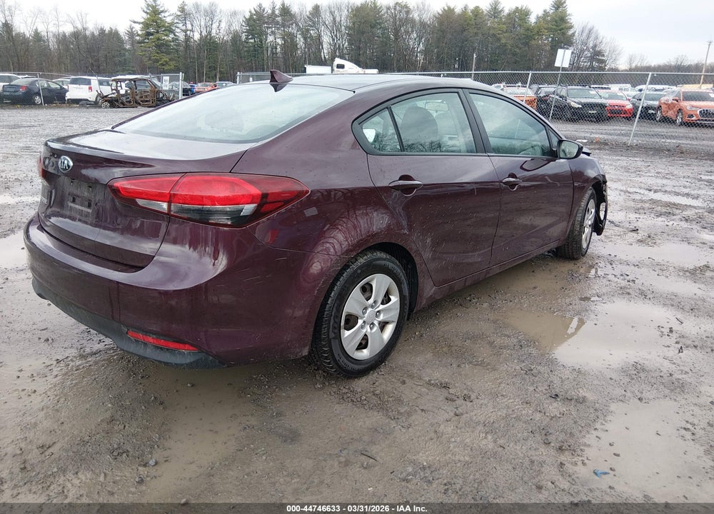 2018 KIA FORTE LX VIN: 3KPFK4A74JE272907
