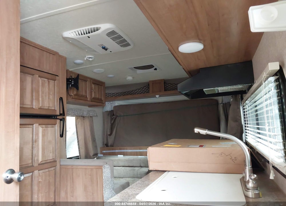 2017 ROCKWOOD ROO VIN: 4X4TRLU29HZ143756