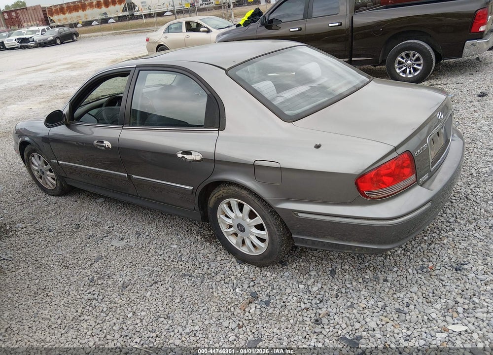 2003 HYUNDAI SONATA GLS/LX VIN: KMHWF35H43A874158