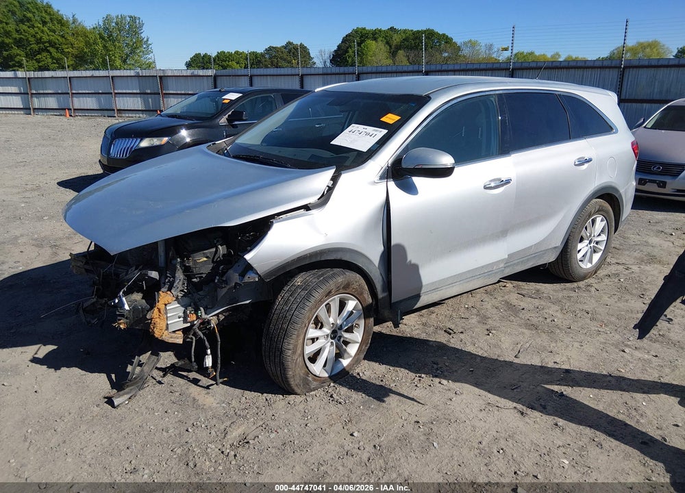 2019 KIA SORENTO 2.4L LX VIN: 5XYPG4A35KG576769
