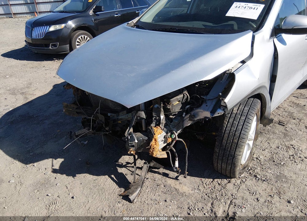 2019 KIA SORENTO 2.4L LX VIN: 5XYPG4A35KG576769