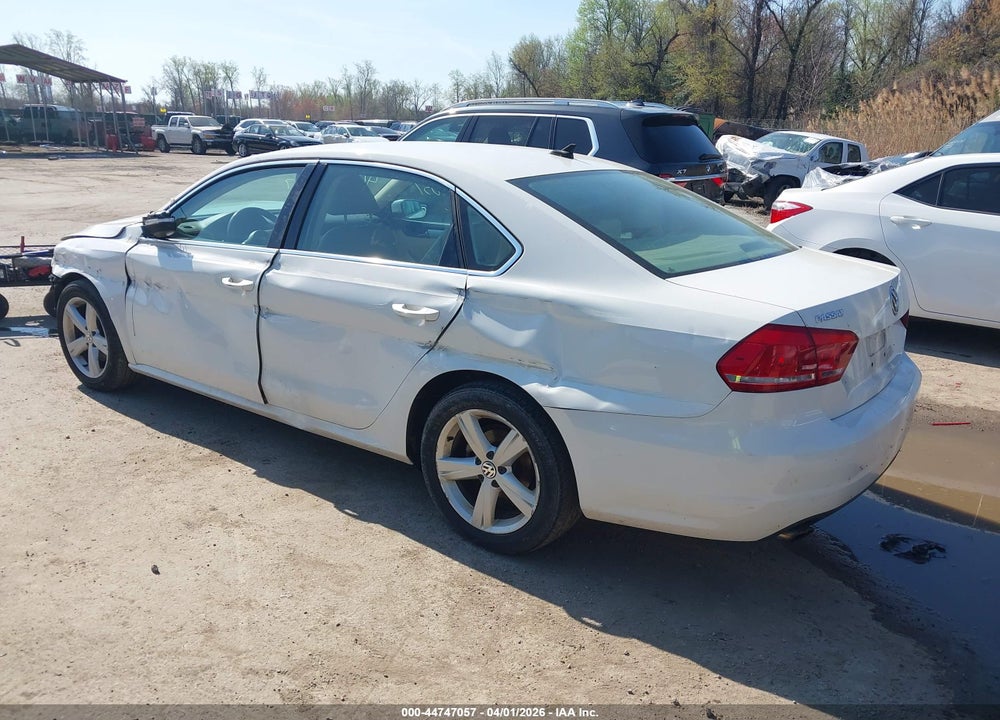 2013 VOLKSWAGEN PASSAT 2.5L SE VIN: 1VWBP7A36DC119355