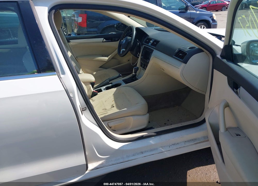 2013 VOLKSWAGEN PASSAT 2.5L SE VIN: 1VWBP7A36DC119355