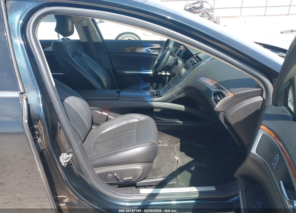 2014 LINCOLN MKZ VIN: 3LN6L2GK8ER807552