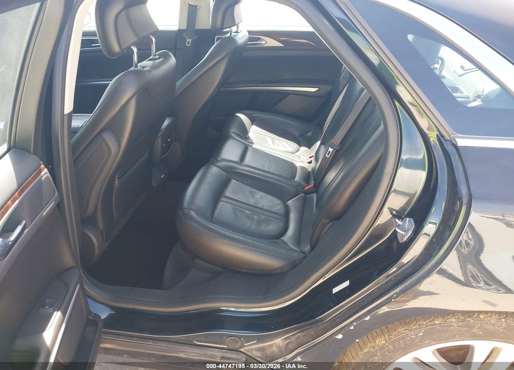 2014 LINCOLN MKZ VIN: 3LN6L2GK8ER807552