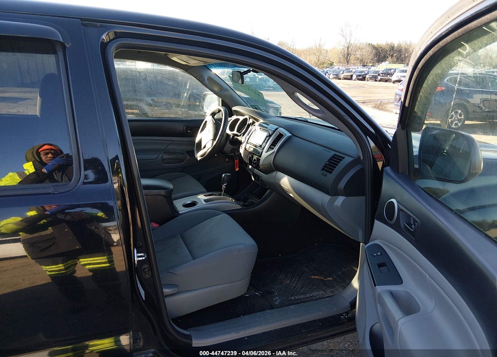 2014 TOYOTA TACOMA BASE V6 VIN: 3TMLU4EN2EM152430