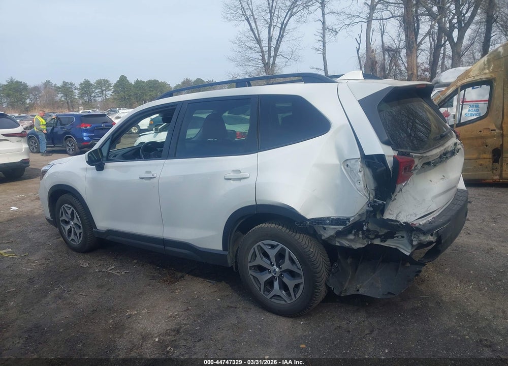 2020 SUBARU FORESTER PREMIUM VIN: JF2SKAJC5LH522857