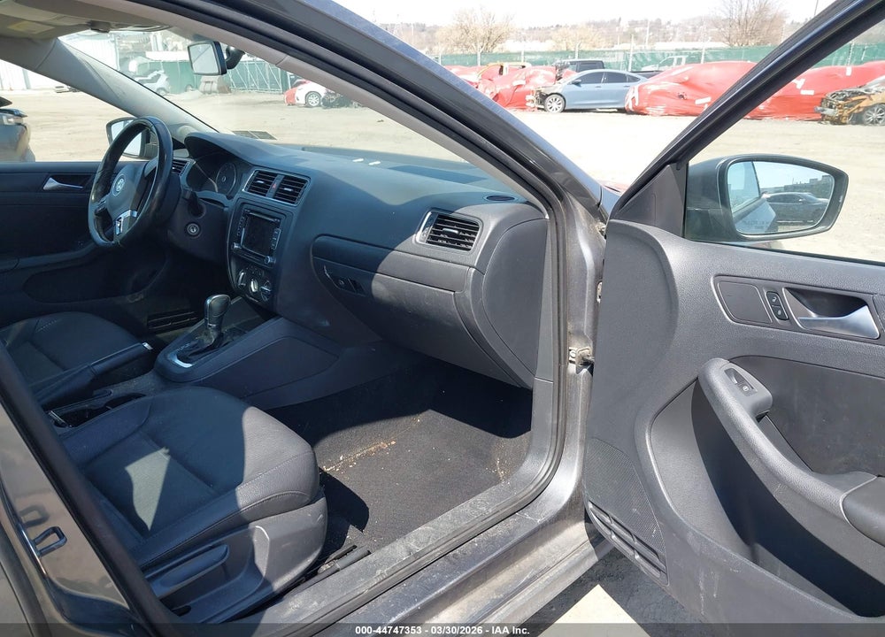 2012 VOLKSWAGEN JETTA 2.5L SE VIN: 3VWDP7AJXCM125633