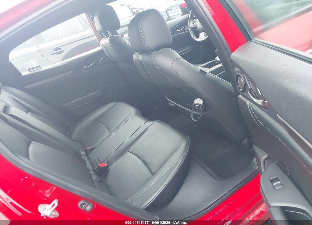 2019 HONDA CIVIC SPORT TOURING VIN: SHHFK7H90KU421378