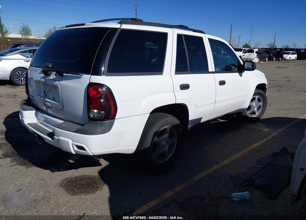 2007 CHEVROLET TRAILBLAZER LS VIN: 1GNDT13SX72241131