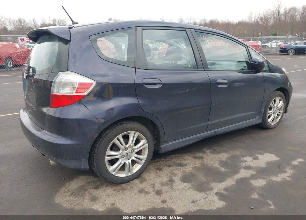 2010 HONDA FIT SPORT VIN: JHMGE8H43AC032381