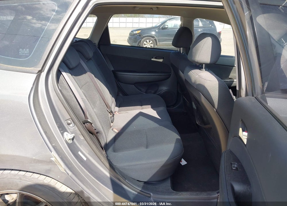 2009 HYUNDAI ELANTRA TOURING VIN: KMHDC86E59U044247