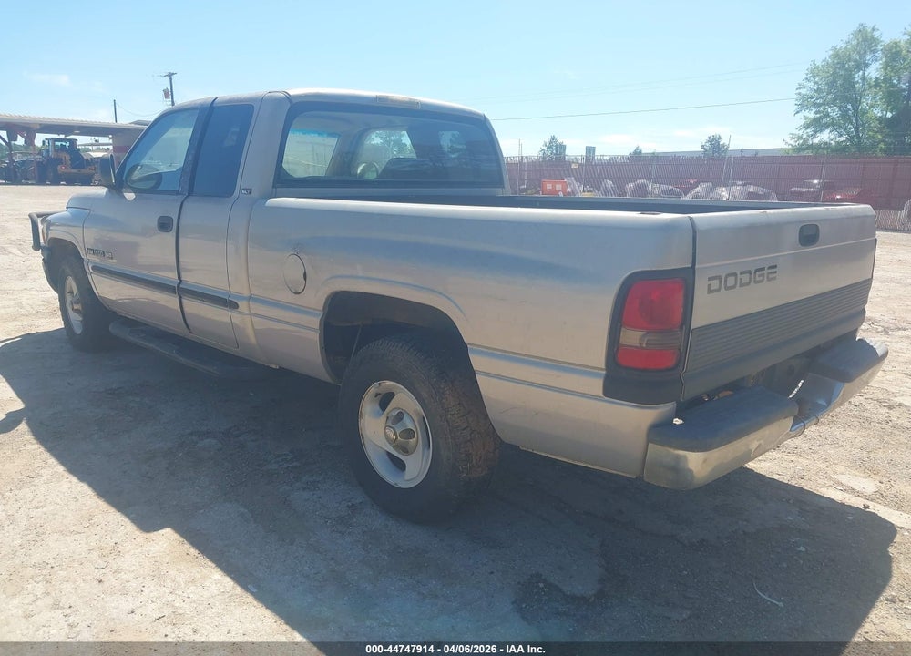 2000 DODGE RAM 1500 ST VIN: 3B7HC13Y5YM233950