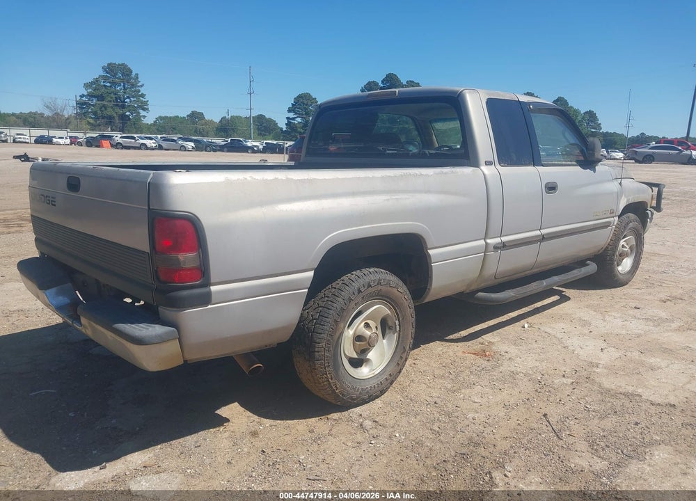 2000 DODGE RAM 1500 ST VIN: 3B7HC13Y5YM233950
