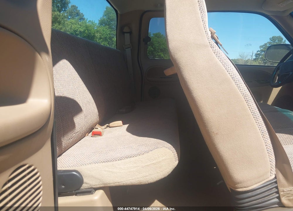 2000 DODGE RAM 1500 ST VIN: 3B7HC13Y5YM233950
