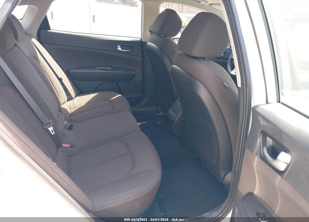 2020 KIA OPTIMA LX VIN: 5XXGT4L39LG397682