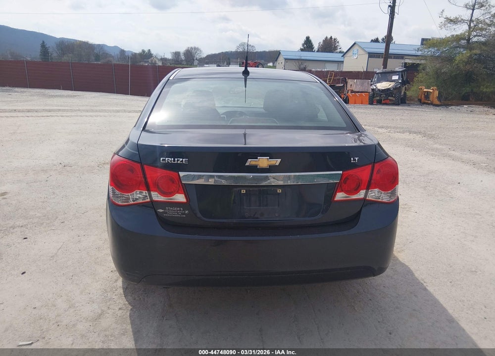2014 CHEVROLET CRUZE 1LT AUTO VIN: 1G1PC5SB4E7233064