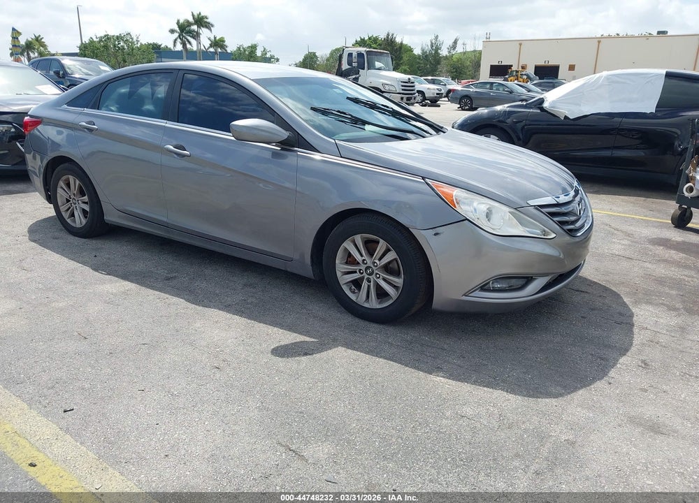 2013 HYUNDAI SONATA GLS VIN: 5NPEB4AC8DH756815