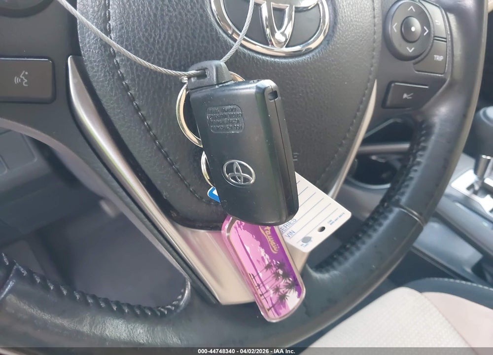 2018 TOYOTA RAV4 XLE VIN: JTMWFREV9JJ744693