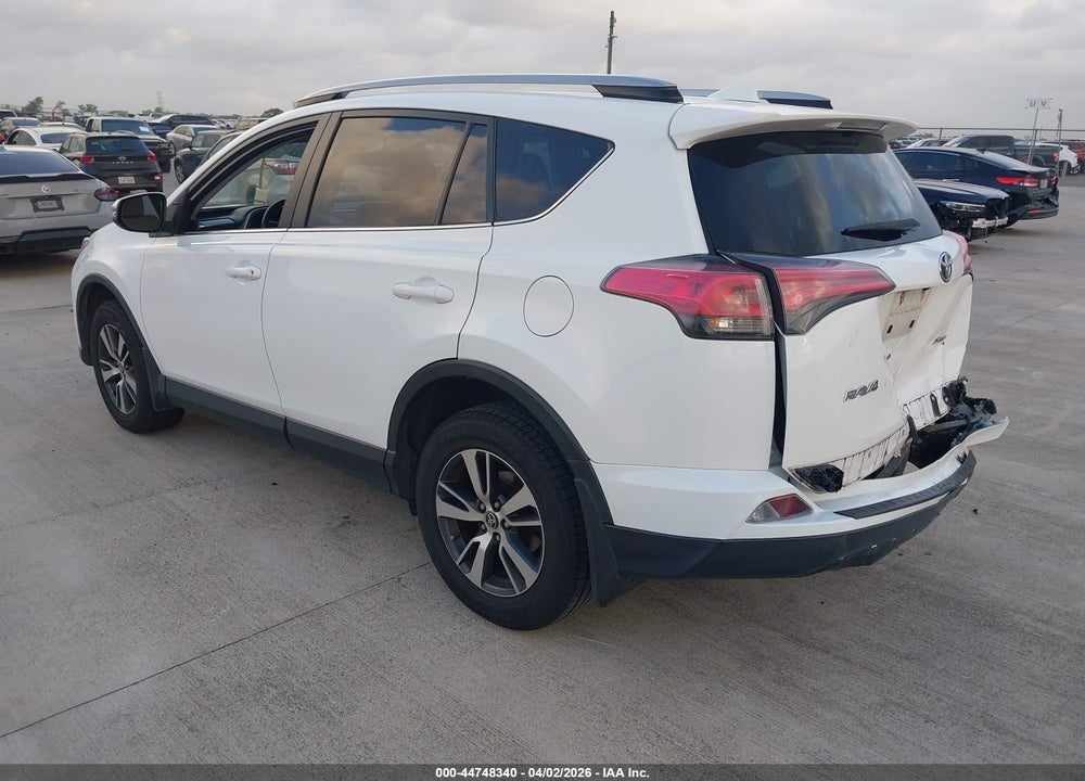 2018 TOYOTA RAV4 XLE VIN: JTMWFREV9JJ744693