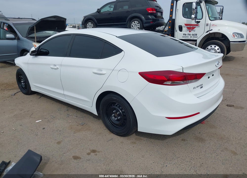 2018 HYUNDAI ELANTRA SE VIN: 5NPD74LF7JH311515