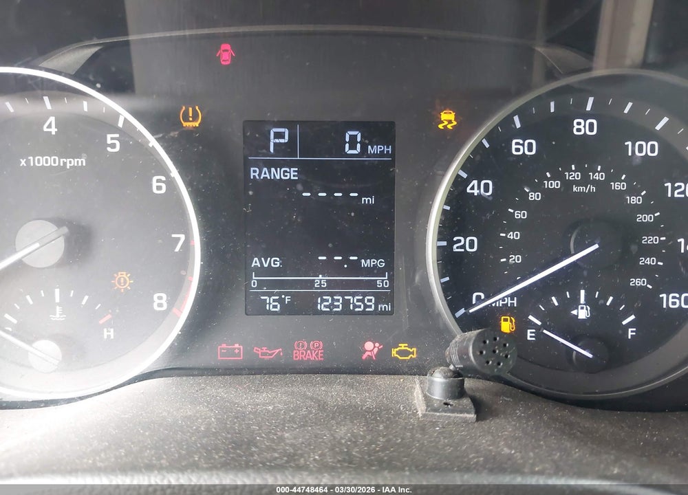 2018 HYUNDAI ELANTRA SE VIN: 5NPD74LF7JH311515