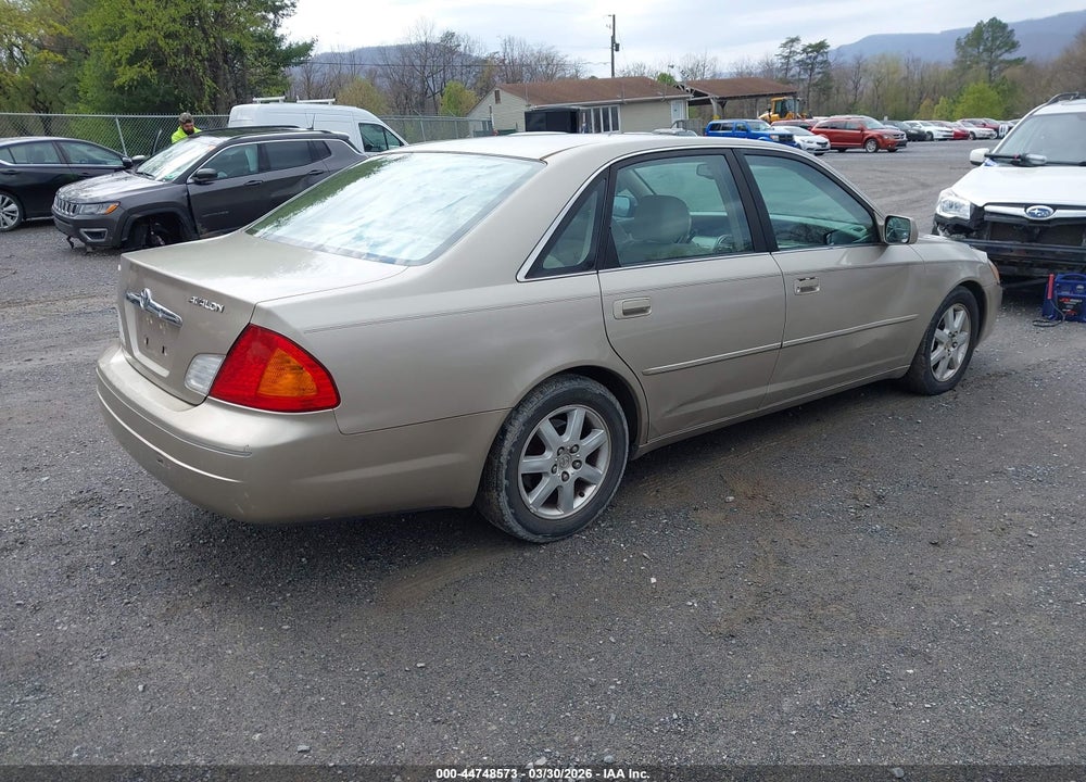 2000 TOYOTA AVALON XLS VIN: 4T1BF28B7YU026605