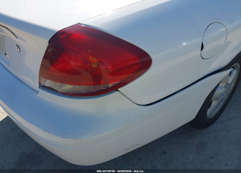 2006 FORD TAURUS SE VIN: 1FAFP53276A201953