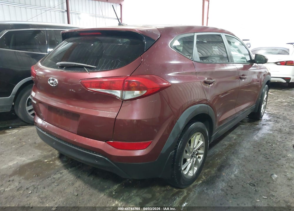 2017 HYUNDAI TUCSON SE VIN: KM8J23A47HU313368