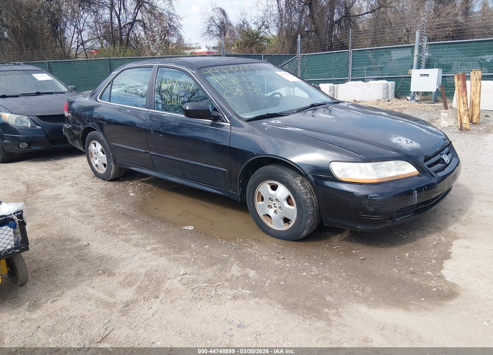 2001 HONDA ACCORD 3.0 EX VIN: 1HGCG165X1A014082