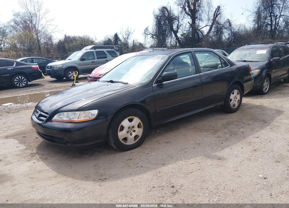 2001 HONDA ACCORD 3.0 EX VIN: 1HGCG165X1A014082