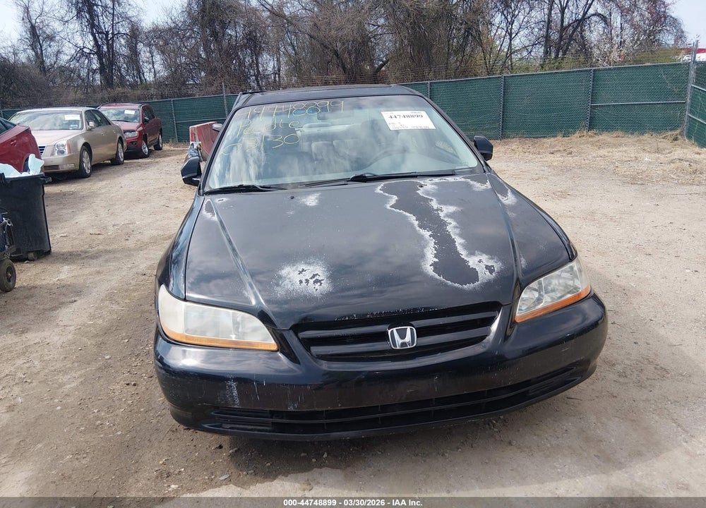 2001 HONDA ACCORD 3.0 EX VIN: 1HGCG165X1A014082