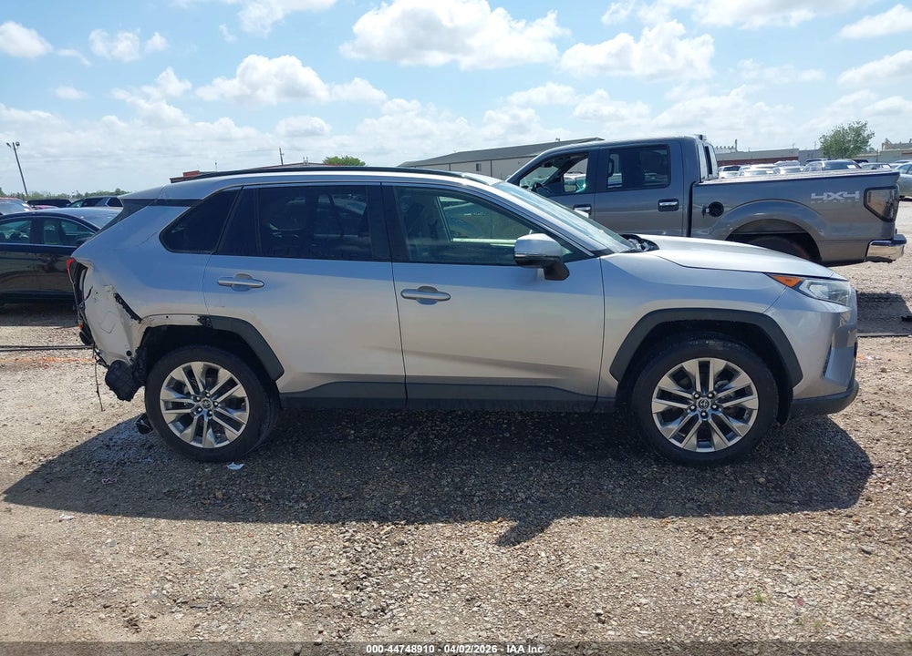 2019 TOYOTA RAV4 XLE PREMIUM VIN: JTMC1RFV9KD510974