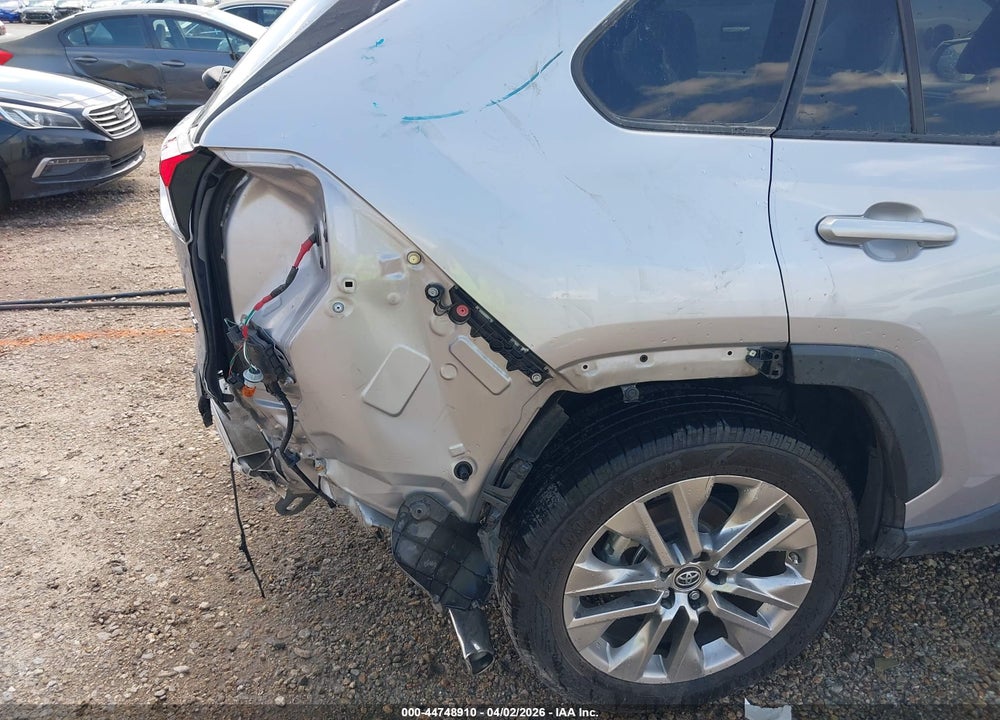 2019 TOYOTA RAV4 XLE PREMIUM VIN: JTMC1RFV9KD510974